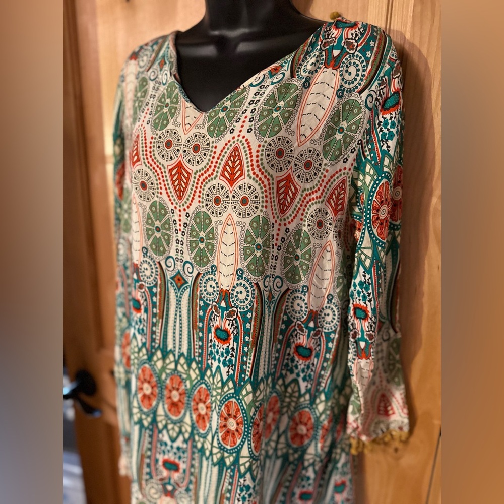 Bohemian V-Neck Patterned Tunic - Picture 2 of 6